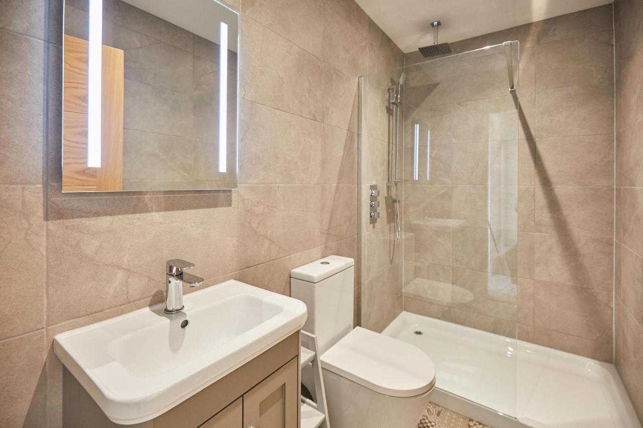Host & Stay - 2 Maritime Apartments Скарбъро Екстериор снимка