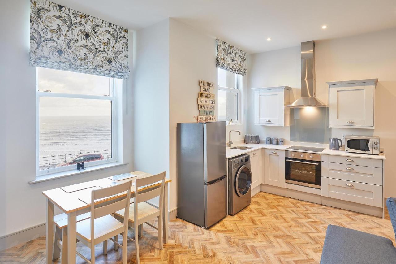 Host & Stay - 2 Maritime Apartments Скарбъро Екстериор снимка
